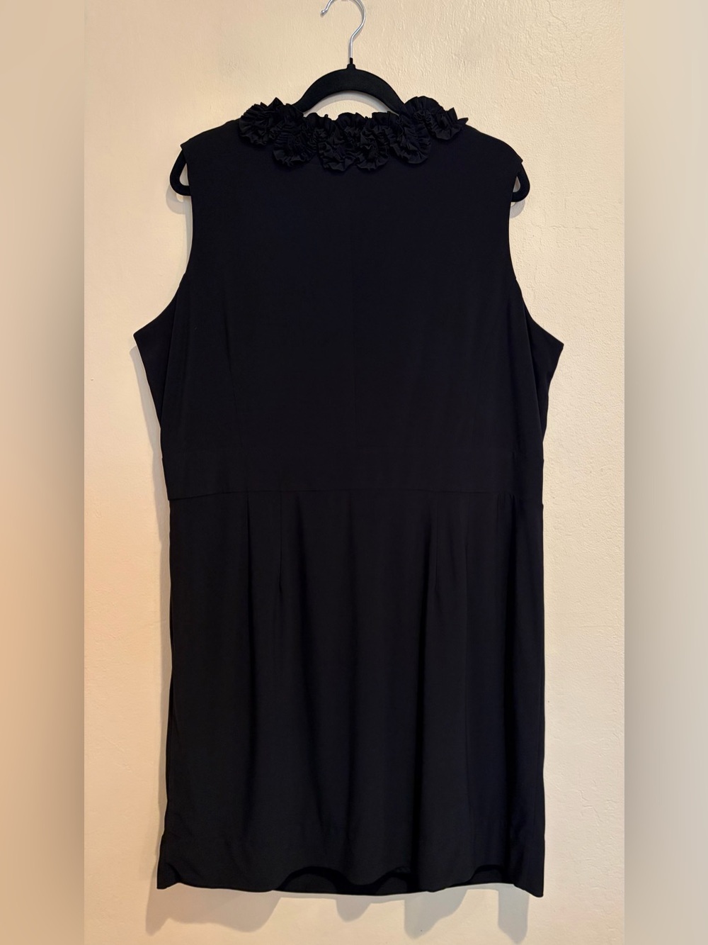 Taylor Simple Black Cocktail Dress w/ Ruched Detailing, size 18 - Picture 6 of 8